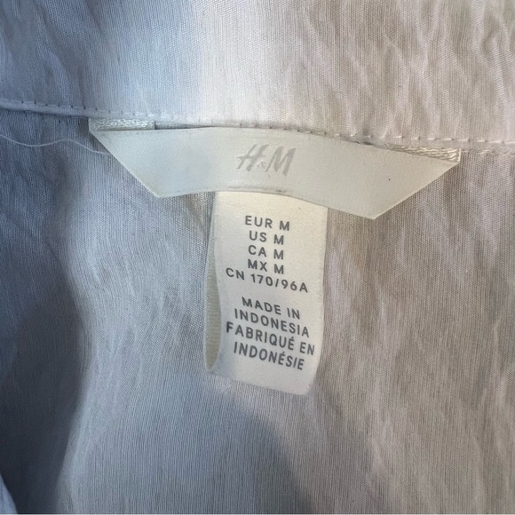H&M White Short Sleeves Collared White Buttoned Down Shirt Size M - Picture 3 of 10